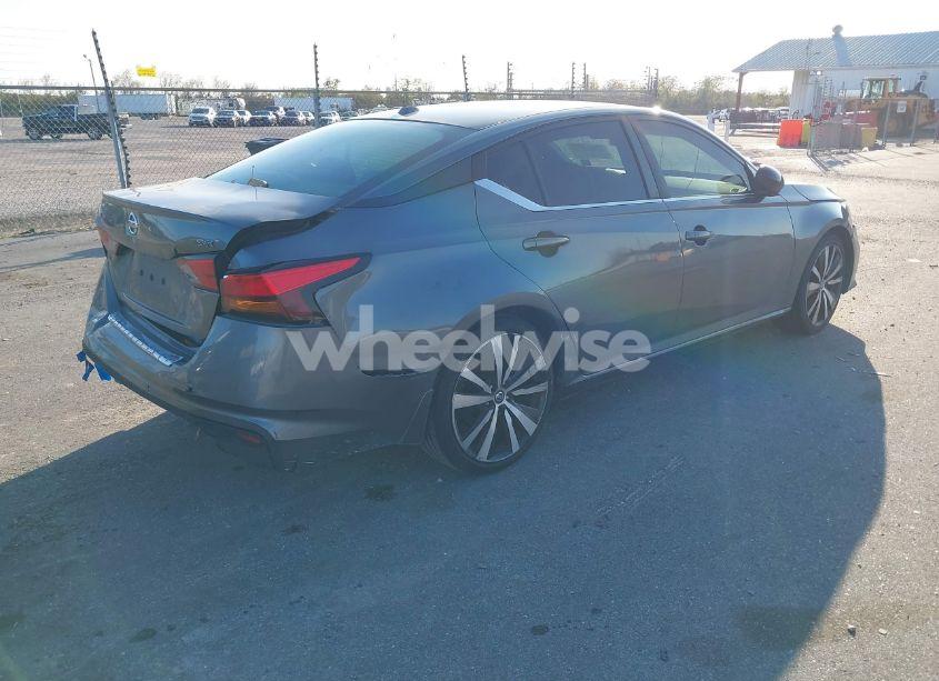 Photo 4 of 2020 Nissan Altima SR FWD (VIN 1N4BL4CV4LN315542)