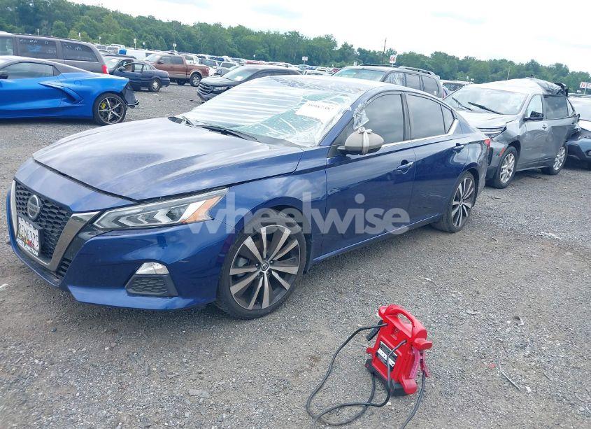 Photo 2 of 2021 Nissan Altima SR FWD (VIN 1N4BL4CV4MN332794)