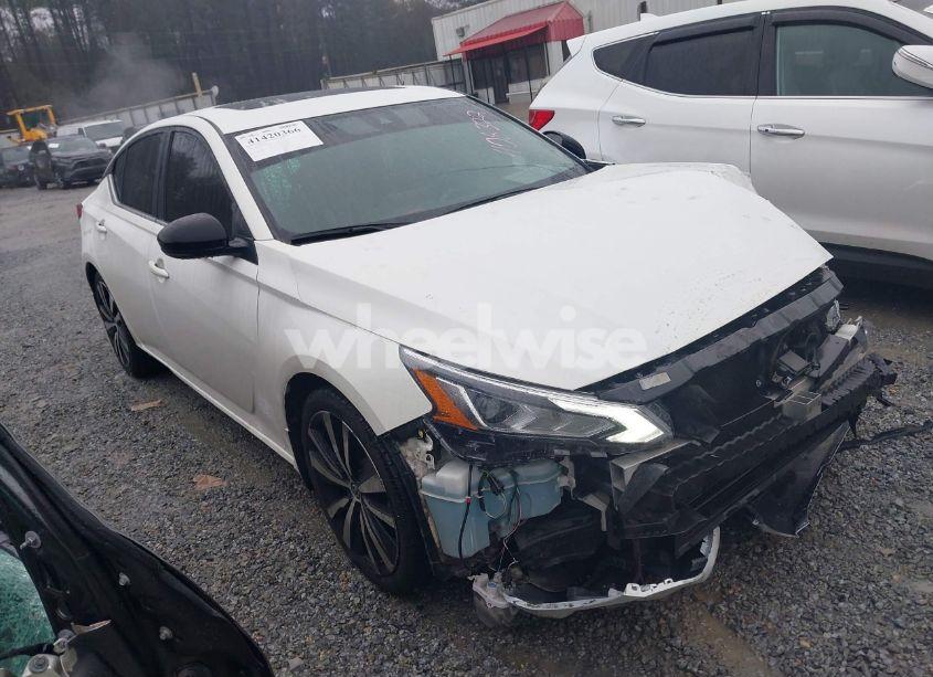 2021 Nissan Altima SR FWD (VIN 1N4BL4CV4MN408322) main photo