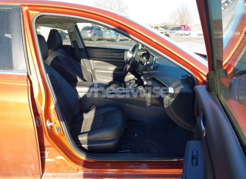 Photo 5 of 2022 Nissan Altima SR FWD (VIN 1N4BL4CV4NN306388)