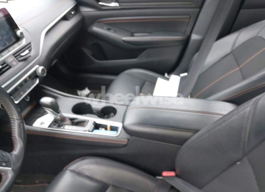 Photo 5 of 2022 Nissan Altima SR FWD (VIN 1N4BL4CV4NN315480)