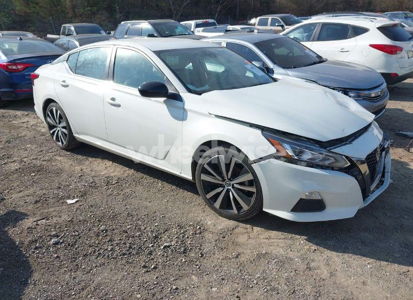 2022 Nissan Altima SR FWD (VIN 1N4BL4CV4NN320047) main photo