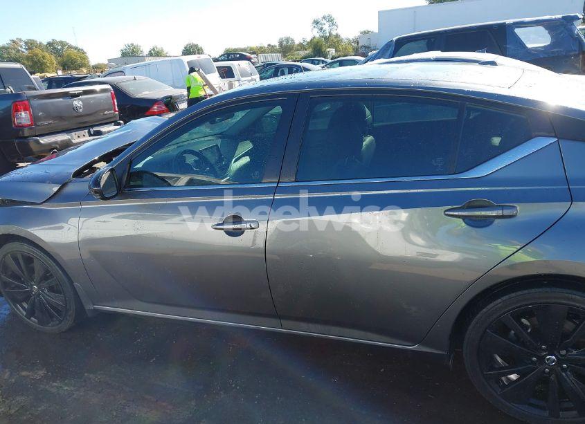 Photo 15 of 2022 Nissan Altima SR FWD (VIN 1N4BL4CV4NN339049)