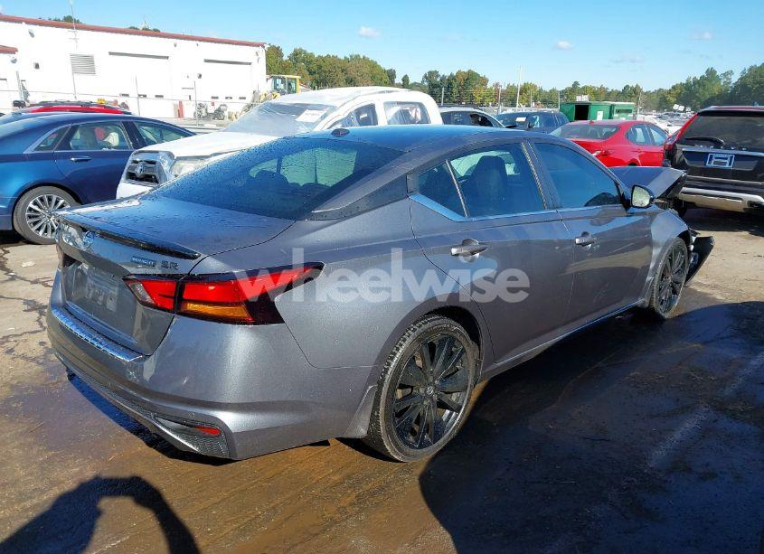 Photo 4 of 2022 Nissan Altima SR FWD (VIN 1N4BL4CV4NN339049)