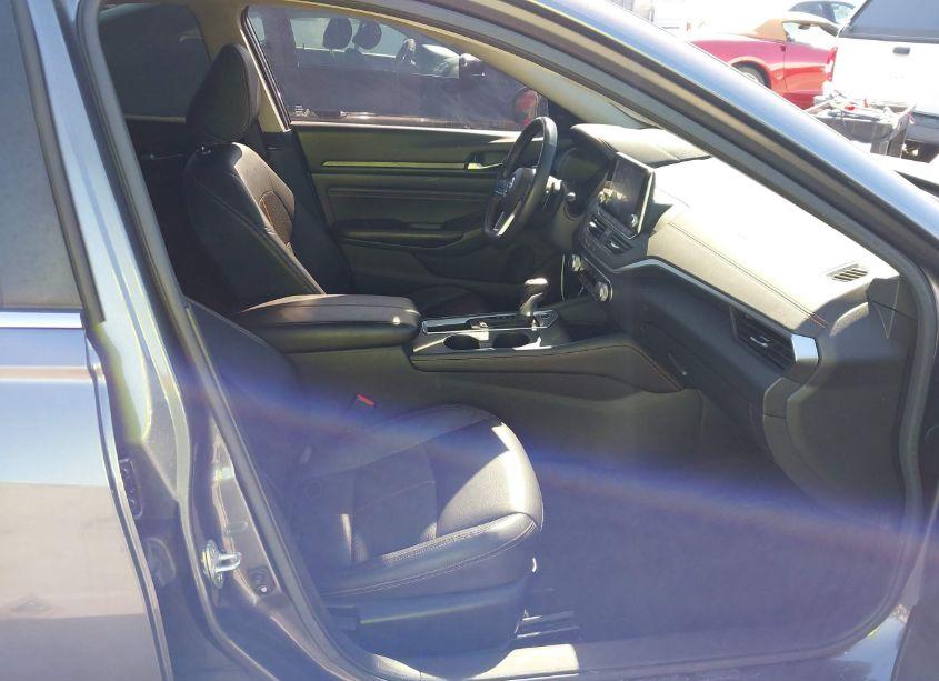 Photo 5 of 2022 Nissan Altima SR FWD (VIN 1N4BL4CV4NN349158)