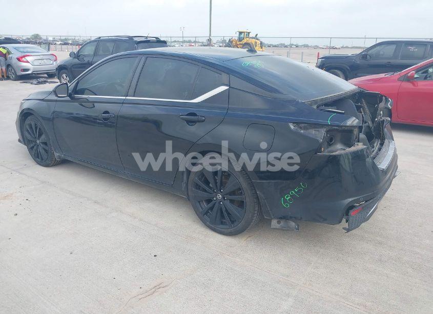 Photo 3 of 2022 Nissan Altima SR FWD (VIN 1N4BL4CV4NN356630)