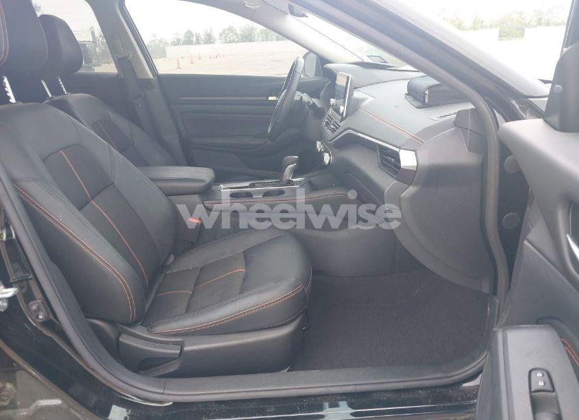 Photo 5 of 2022 Nissan Altima SR FWD (VIN 1N4BL4CV4NN356630)