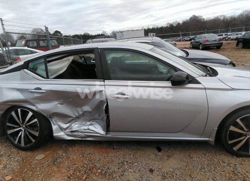 Photo 13 of 2022 Nissan Altima SR FWD (VIN 1N4BL4CV4NN365117)