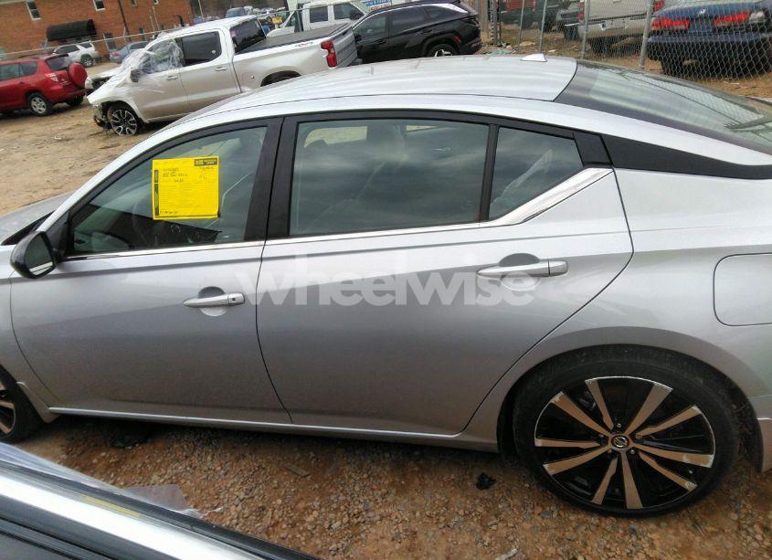 Photo 14 of 2022 Nissan Altima SR FWD (VIN 1N4BL4CV4NN365117)