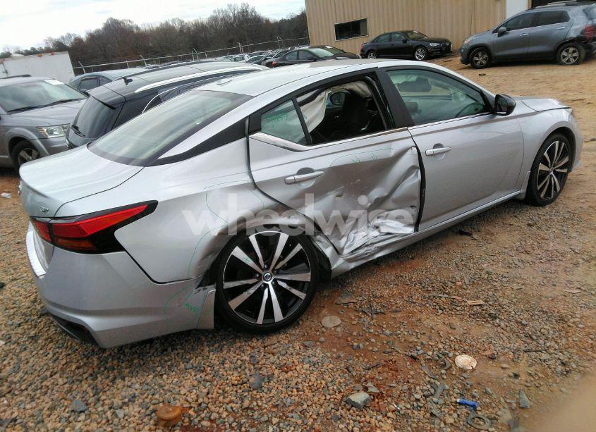 Photo 4 of 2022 Nissan Altima SR FWD (VIN 1N4BL4CV4NN365117)