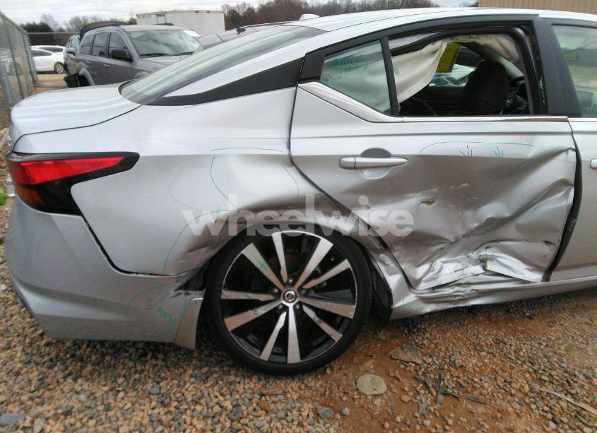 Photo 6 of 2022 Nissan Altima SR FWD (VIN 1N4BL4CV4NN365117)