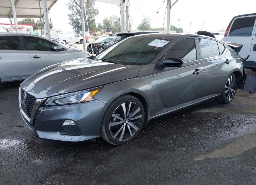 Photo 2 of 2022 Nissan Altima SR FWD (VIN 1N4BL4CV4NN378398)