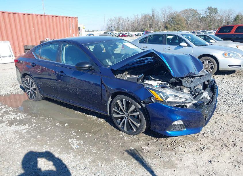 2022 Nissan Altima SR FWD (VIN 1N4BL4CV4NN385092) main photo