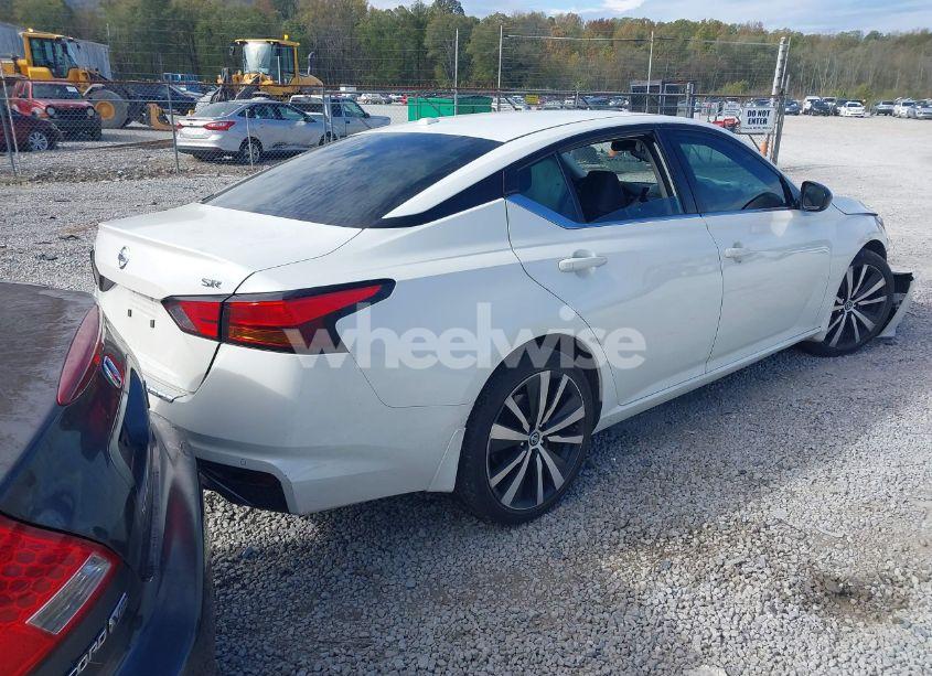 Photo 4 of 2022 Nissan Altima SR FWD (VIN 1N4BL4CV4NN407981)