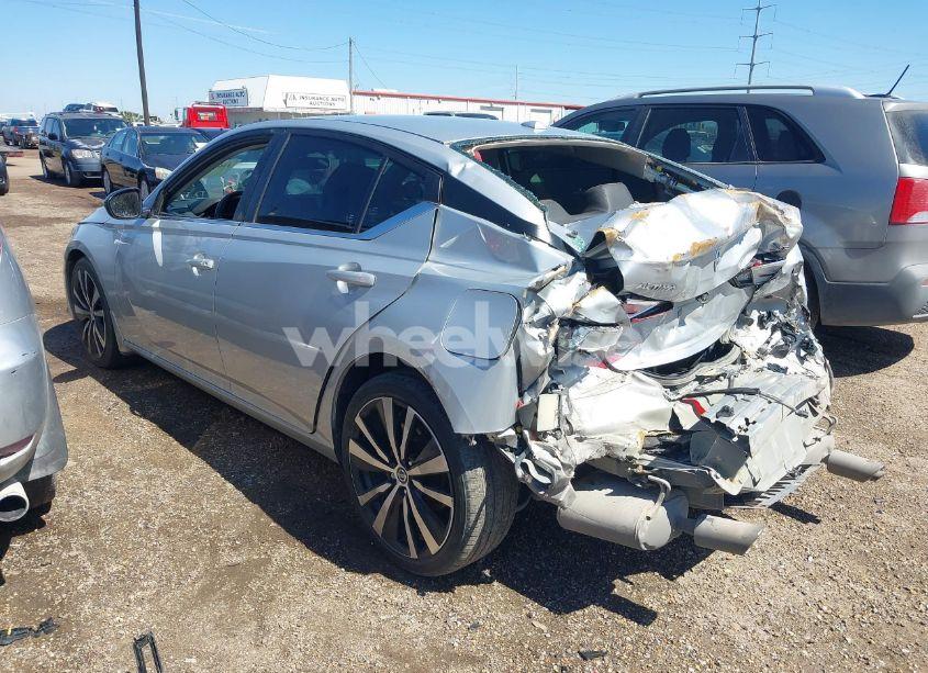 Photo 3 of 2022 Nissan Altima SR FWD (VIN 1N4BL4CV4NN419547)