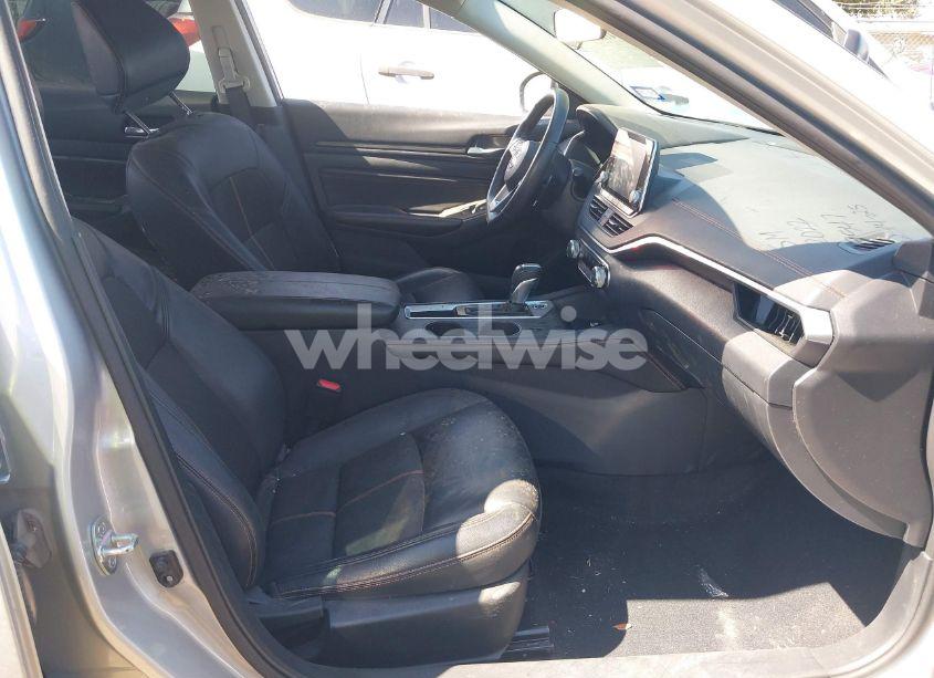 Photo 5 of 2022 Nissan Altima SR FWD (VIN 1N4BL4CV4NN419547)