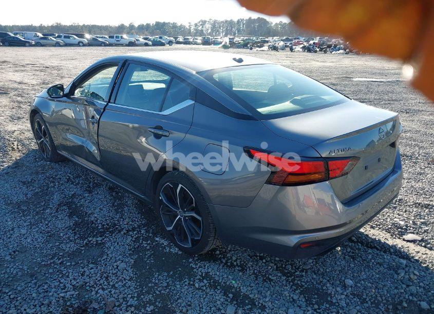 Photo 3 of 2023 Nissan Altima SR FWD (VIN 1N4BL4CV4PN335442)