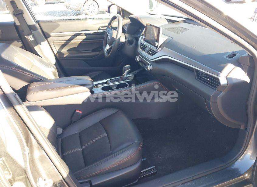 Photo 5 of 2023 Nissan Altima SR FWD (VIN 1N4BL4CV4PN335442)