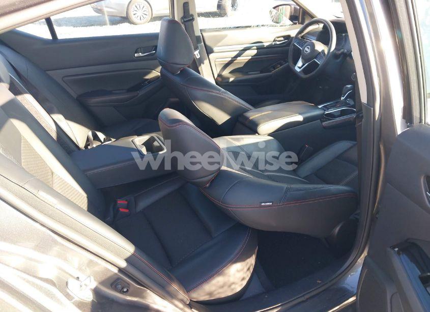 Photo 8 of 2023 Nissan Altima SR FWD (VIN 1N4BL4CV4PN335442)