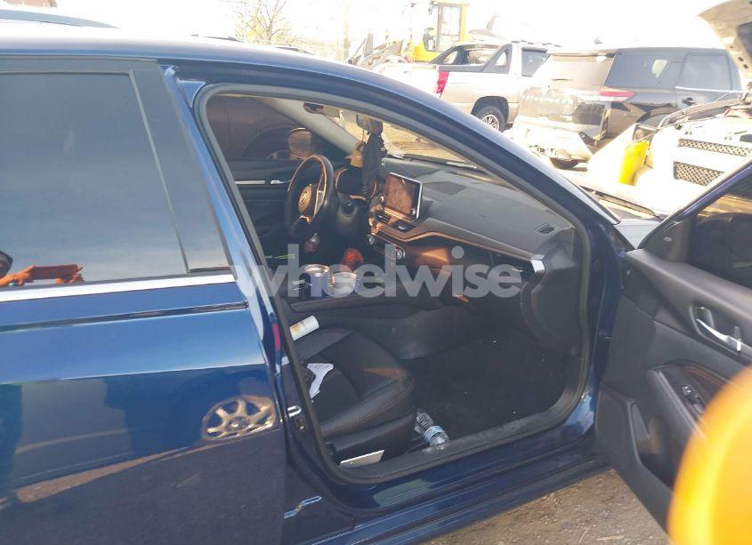 Photo 5 of 2023 Nissan Altima SR FWD (VIN 1N4BL4CV4PN343153)