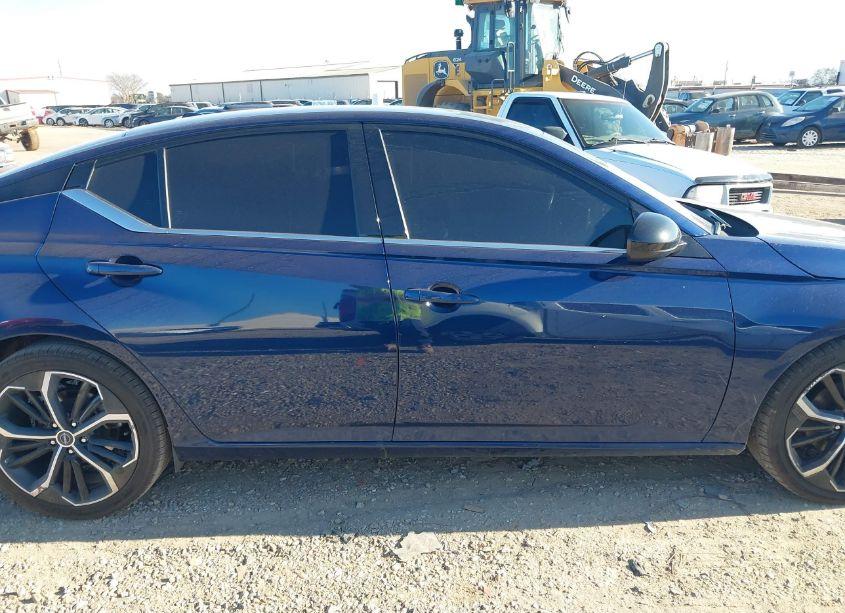 Photo 13 of 2023 Nissan Altima SR FWD (VIN 1N4BL4CV4PN359773)