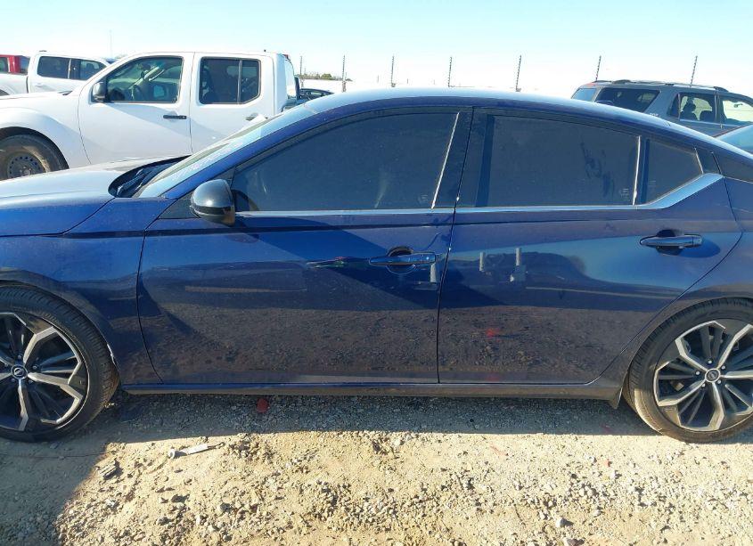 Photo 14 of 2023 Nissan Altima SR FWD (VIN 1N4BL4CV4PN359773)