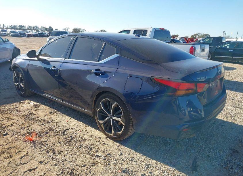 Photo 3 of 2023 Nissan Altima SR FWD (VIN 1N4BL4CV4PN359773)