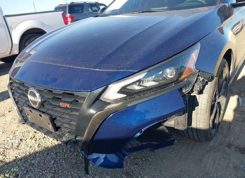 Photo 6 of 2023 Nissan Altima SR FWD (VIN 1N4BL4CV4PN359773)