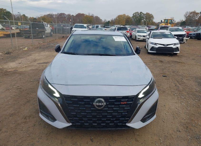 Photo 12 of 2023 Nissan Altima SR FWD (VIN 1N4BL4CV4PN381112)