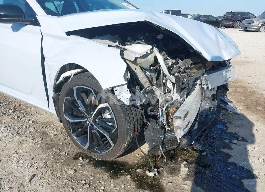 Photo 21 of 2023 Nissan Altima SR FWD (VIN 1N4BL4CV4PN382695)