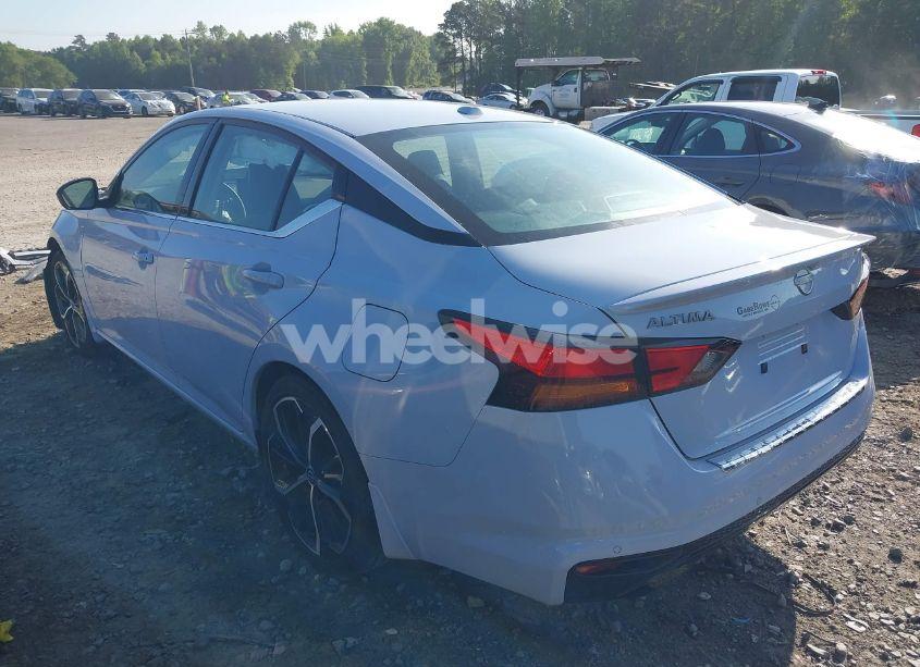 Photo 3 of 2023 Nissan Altima SR FWD (VIN 1N4BL4CV4PN382695)