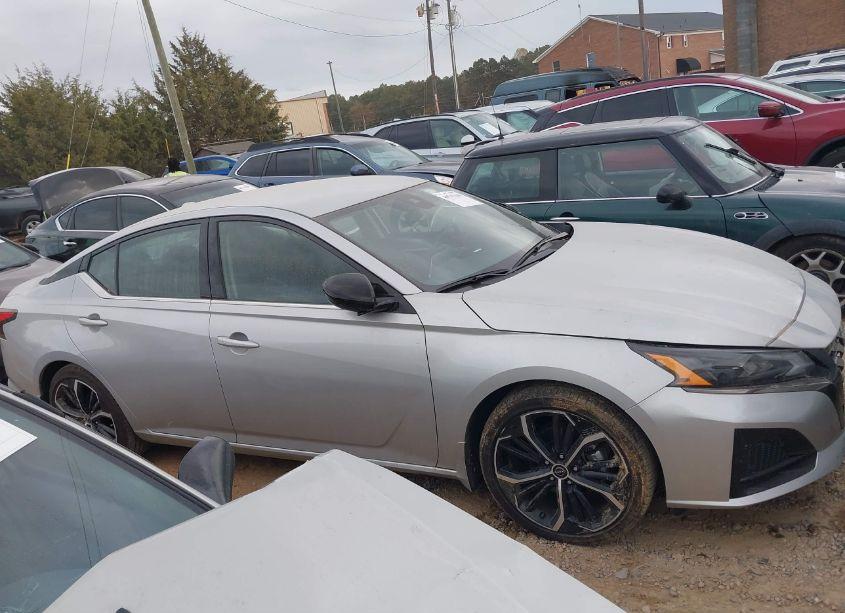 Photo 13 of 2023 Nissan Altima SR FWD (VIN 1N4BL4CV4PN389114)