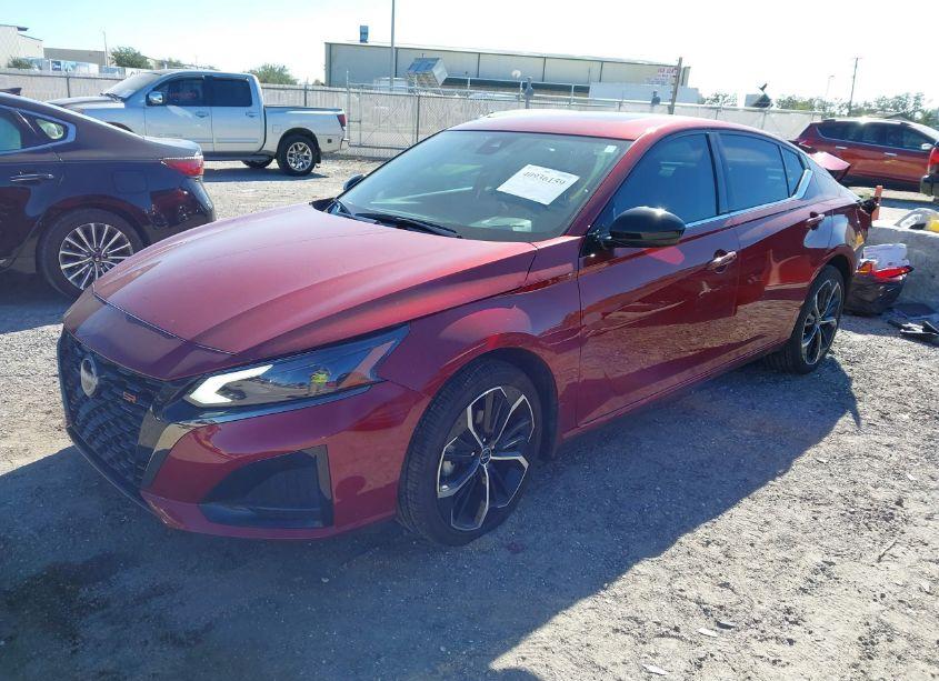 Photo 2 of 2024 Nissan Altima SR FWD (VIN 1N4BL4CV4RN300788)