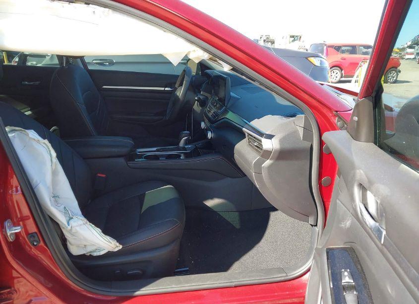 Photo 5 of 2024 Nissan Altima SR FWD (VIN 1N4BL4CV4RN300788)