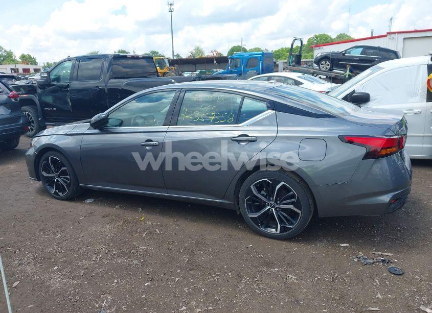 Photo 14 of 2024 Nissan Altima SR FWD (VIN 1N4BL4CV4RN333368)