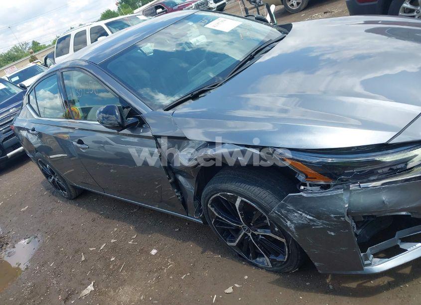 Photo 6 of 2024 Nissan Altima SR FWD (VIN 1N4BL4CV4RN333368)