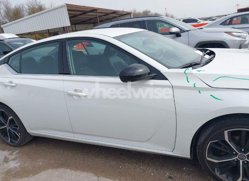 Photo 13 of 2024 Nissan Altima SR FWD (VIN 1N4BL4CV4RN337582)