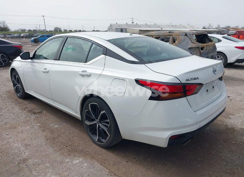 Photo 3 of 2024 Nissan Altima SR FWD (VIN 1N4BL4CV4RN337582)