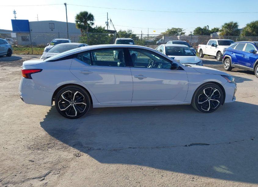 Photo 13 of 2024 Nissan Altima SR FWD (VIN 1N4BL4CV4RN358836)