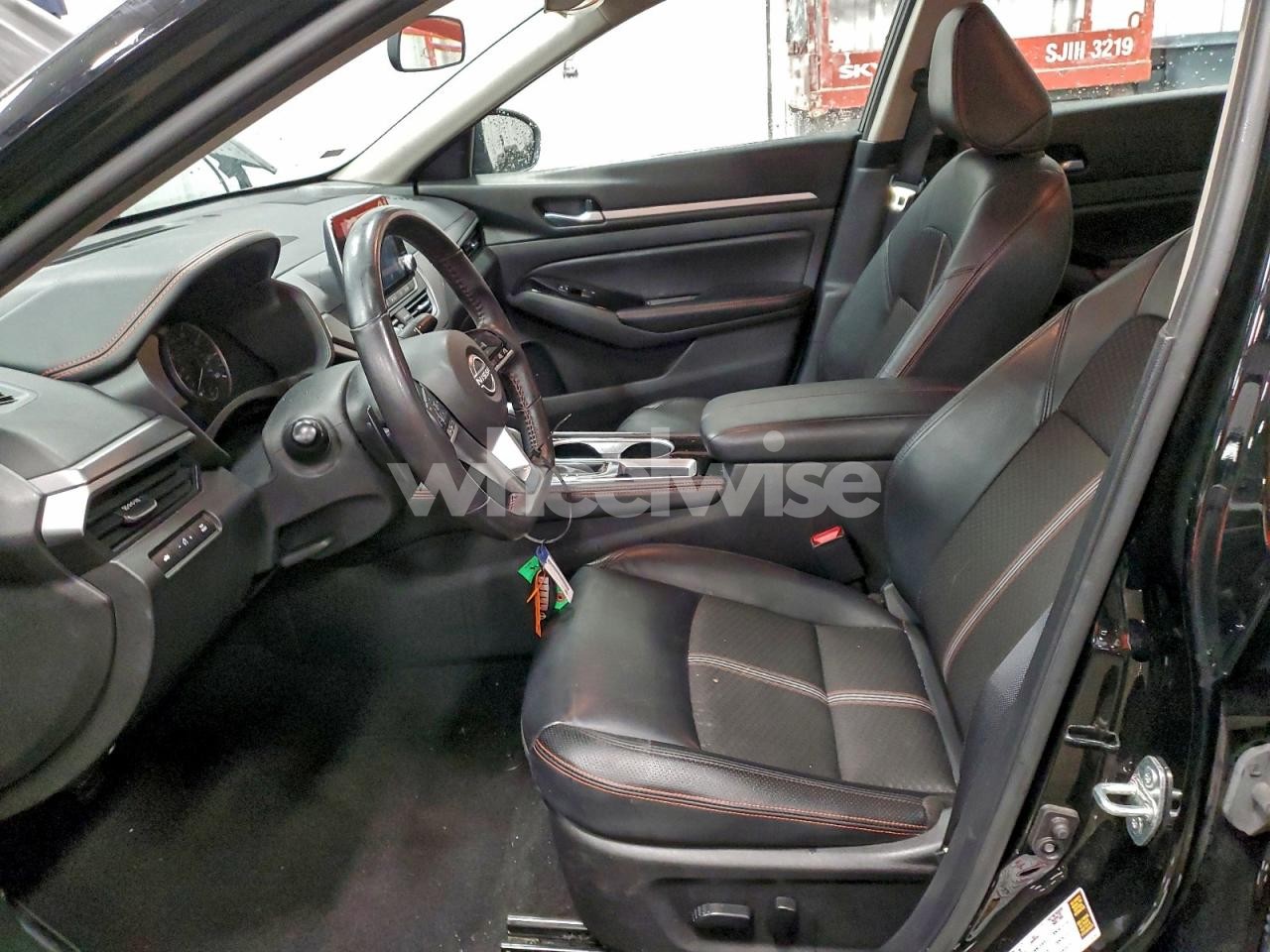 Photo 7 of 2025 NISSAN ALTIMA SR (VIN 1N4BL4CV4SN311604)