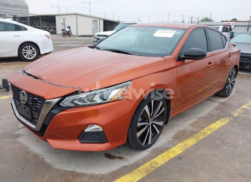Photo 2 of 2019 Nissan Altima 2.5 SR (VIN 1N4BL4CV5KC103629)