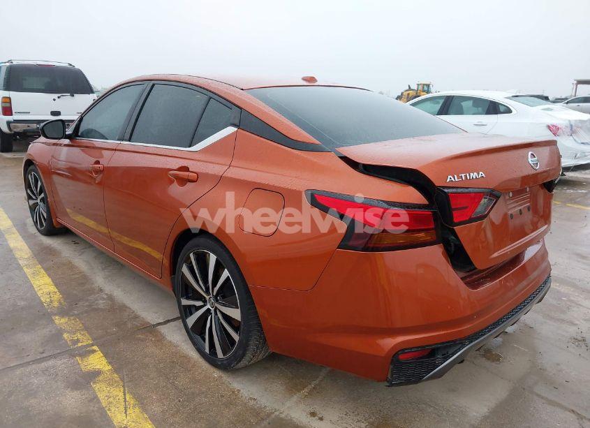 Photo 3 of 2019 Nissan Altima 2.5 SR (VIN 1N4BL4CV5KC103629)