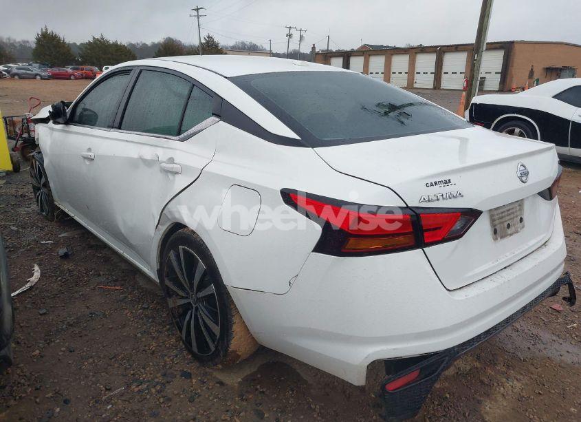 Photo 3 of 2019 Nissan Altima 2.5 SR (VIN 1N4BL4CV5KC109415)