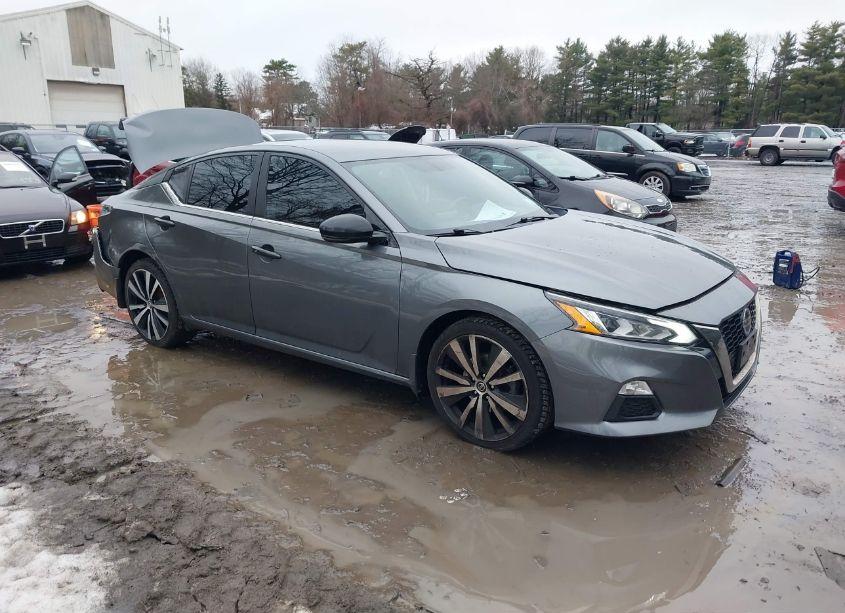2019 Nissan Altima 2.5 SR (VIN 1N4BL4CV5KC134640) main photo