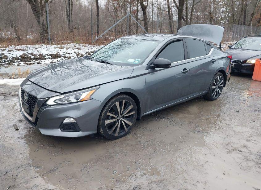 Photo 2 of 2019 Nissan Altima 2.5 SR (VIN 1N4BL4CV5KC134640)