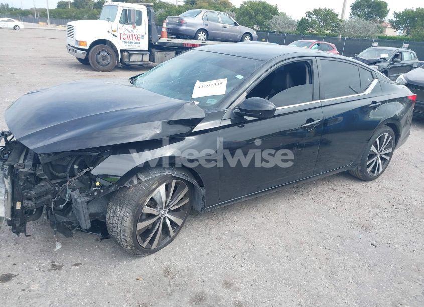 Photo 2 of 2019 Nissan Altima 2.5 SR (VIN 1N4BL4CV5KC147663)