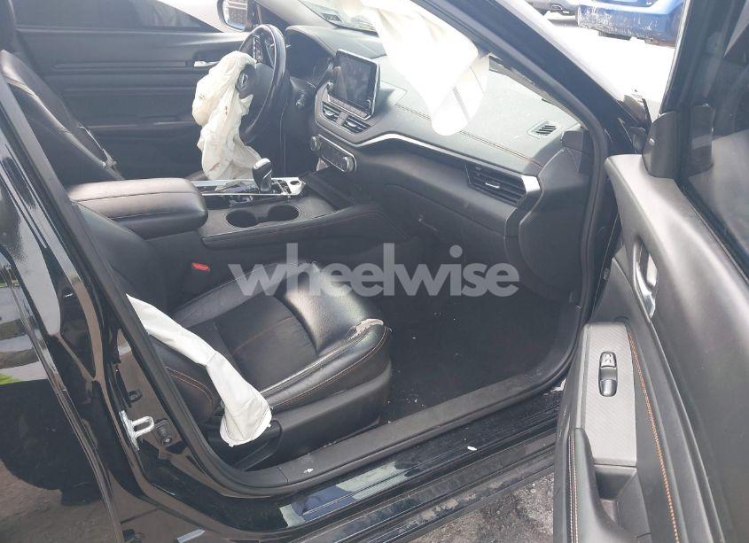 Photo 5 of 2019 Nissan Altima 2.5 SR (VIN 1N4BL4CV5KC147663)