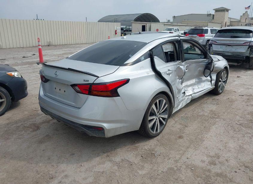 Photo 4 of 2019 Nissan Altima 2.5 SR (VIN 1N4BL4CV5KC149901)