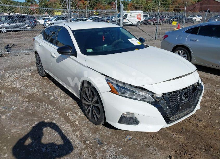 2019 Nissan Altima 2.5 SR (VIN 1N4BL4CV5KC152068) main photo