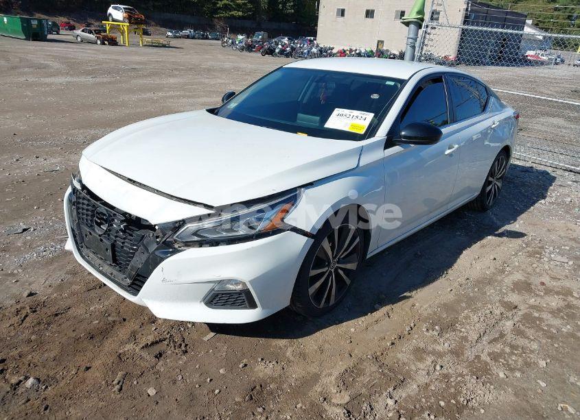 Photo 2 of 2019 Nissan Altima 2.5 SR (VIN 1N4BL4CV5KC152068)